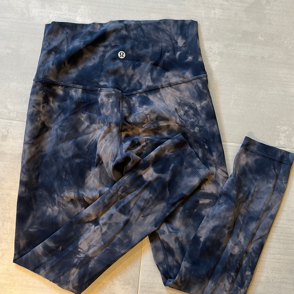 Lululemon align 28”